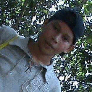 me vale  
 lo que piensen los de mas  de mi