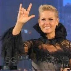 Ilarie, Ilariê , oh, oh, oh. Ilarie, Ilarie, Ilariê , oh, oh, oh. Ilarie, Ilarie, Ilariê , oh, ...