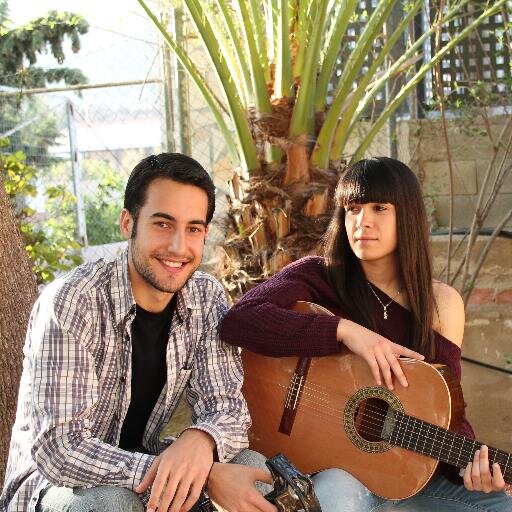 Que la lluvia nos empape y el sol nos vea bailar, que hay sonrisas cada día que te invitan a soñar :)
raulisa3011@gmail.com