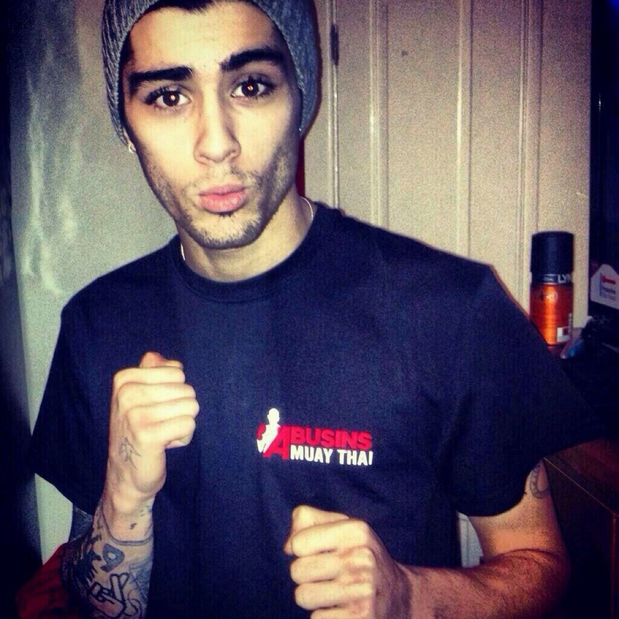 Anything zayn or 1D and 5sos