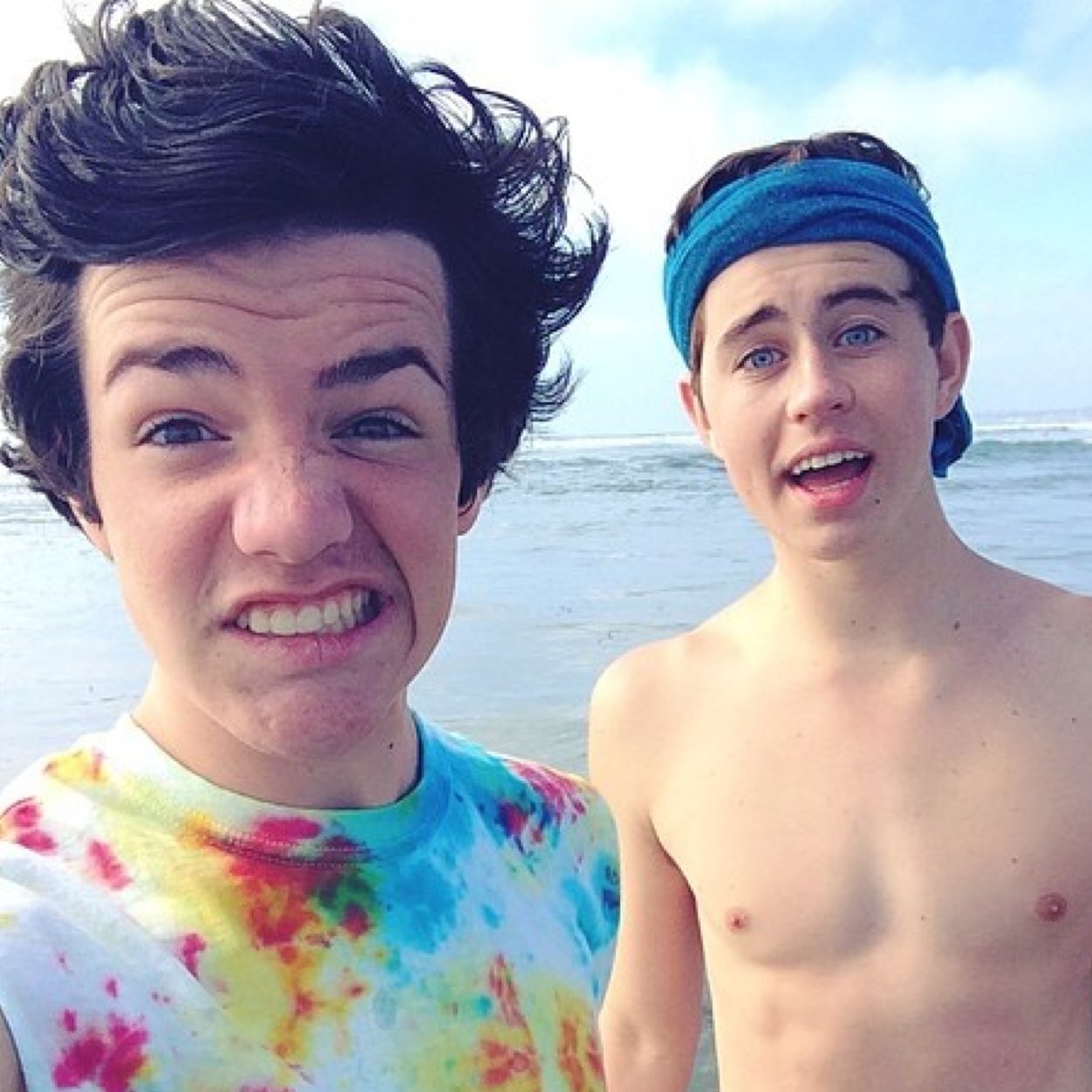 aaron marry me please.