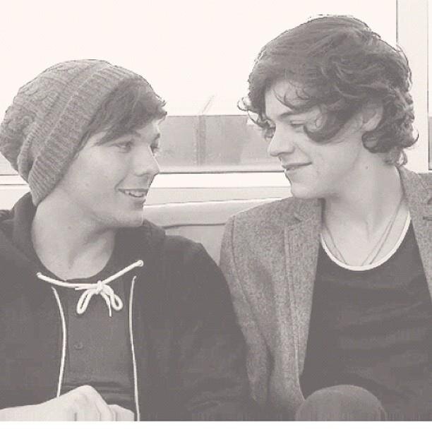 Larry is real.  #wwat 10.07.13 omgg.

     || crj ~ 1d ||