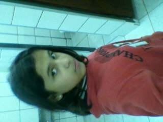 amo dormir,rock,futebol e odeio gente falsa!!'