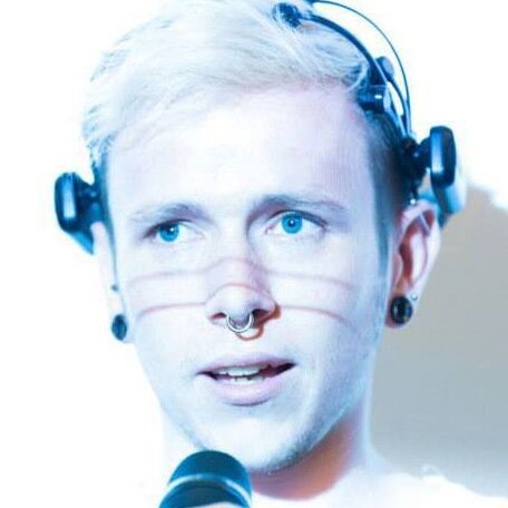 Artist // Musician // DJ&VJ // Inventor // Performer // Filmmaker // Hacker // Programmer // @MusikHackspace Founder // @Macrodactyl Founder // {they/them}