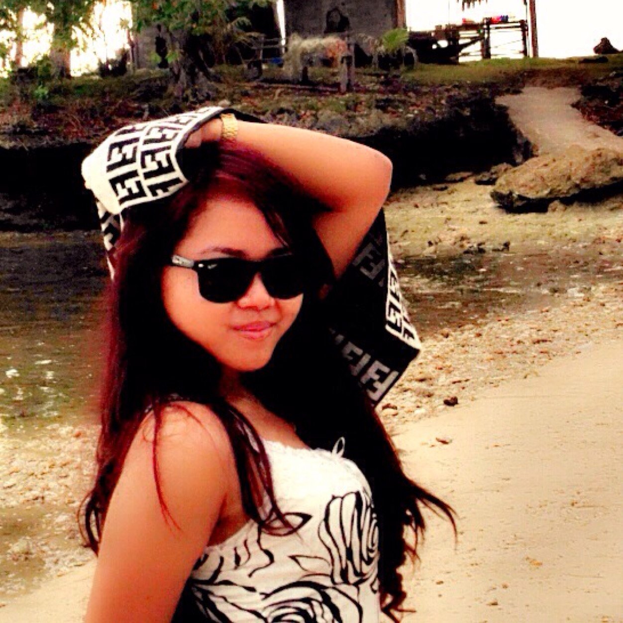 Ordinary Girl • Pariwisata UI 2011