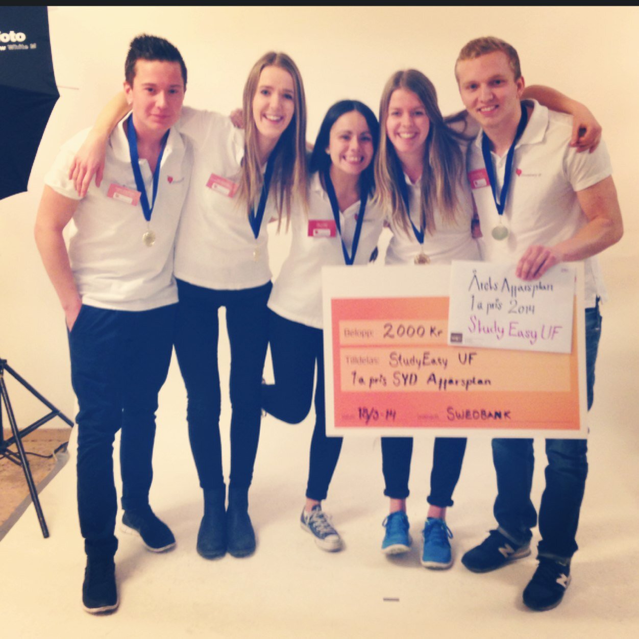 EasyUF's profile picture. Vi vill hjälpa elever i högstadiet och gymnasiet att hitta sin egen studieteknik genom att erbjuda en föreläsning baserad på expertis och aktuell forskning.