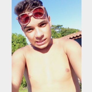Sorria! Deus acaba de te dar um novo dia e coisas extraordinárias podem acontecer se você crer!