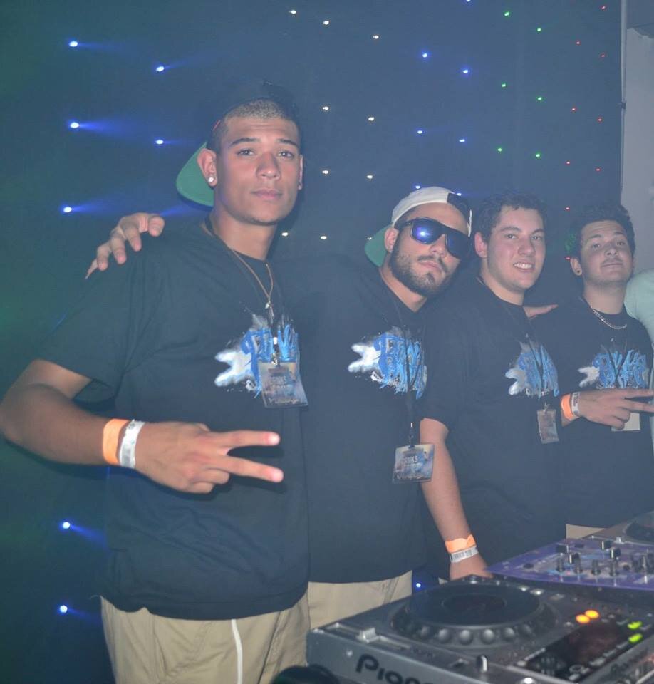 Drinks Party é um grupo de organização de eventos criada em 30 de agosto de 2013 com o propósito de inovar na parte de festas e eventos.