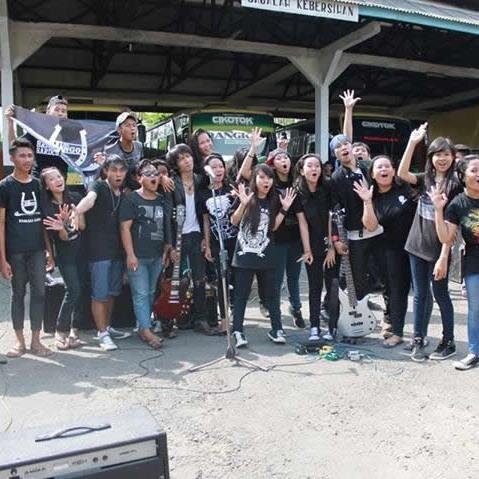 TheJangers's profile picture. WeAre The Jangers, Official Account Fans of THE JANGO, Always Support @sondang_sg |  @JangoSixStrings |  @dombes3 | @fickryjango follow :  @thejangomusic