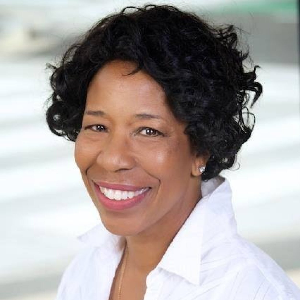 Rowena Robinson (WellBodyNatural) Twitter