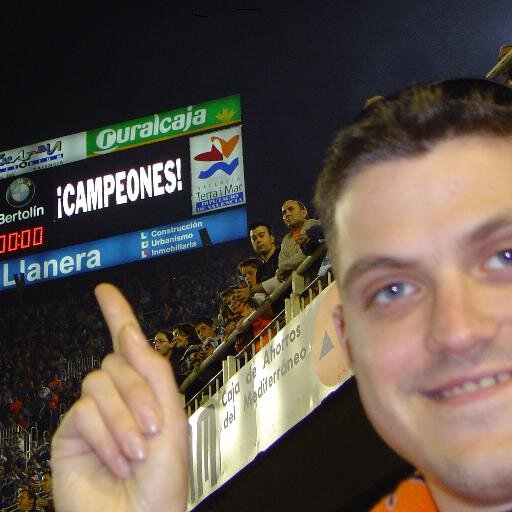 Abonado , accionista del  v.c.f y padre de 2 tesoros