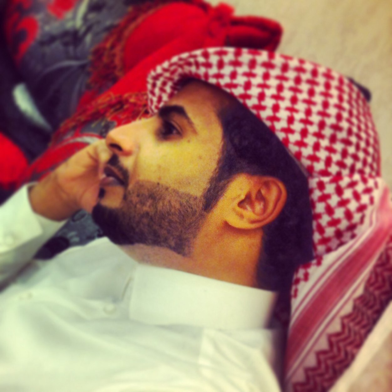 : : السيف يجرح لا غدى بيد مجنون مثل الحكي لا صار من فم { جاهل }