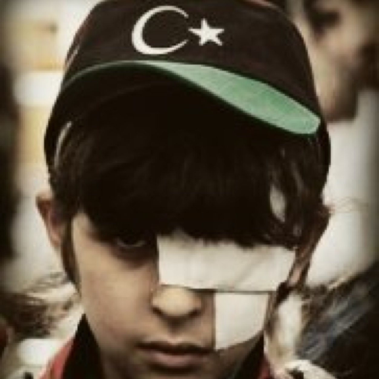 ..... ﻣﺸﻜﻠﺘﻨـﺎﺁ ﺃﻧﻨـﺎﺁ ﻧﻨﺘﻈـّﺮْ ﻣَﺠـﻲﺀْ ﺍﻟﺴﻌـﺎﺩﺓْ ﻓـِﻲْ ﺍﻟﻮﻗـّﺖْ ﺍﻟﺬﻱْ ﻳﻨﺒﻐـّﻲْ ﻋَﻠﻴﻨـﺎﺁ ﺻﻨﻌﻬـﺎﺁ !