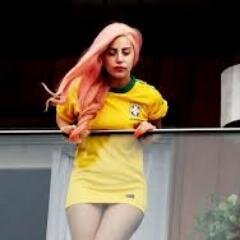 Lady Gaga e Beyoncé dançaram minha bio
