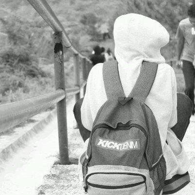 dickyal51's profile picture. Nggak Ganteng ataupun Manis tapi taat kepada orangtua ☺ • Minta Follow? Mention aja ;;)