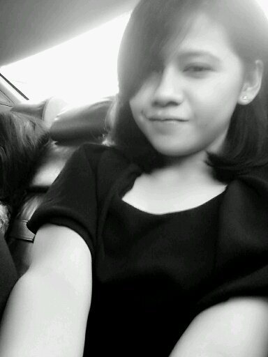 ullynoktaviyant's profile picture. 