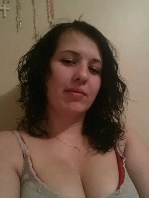 I'm 25 my fav football team is OAKLAND RAIDERS n my fav basketball team is DENVER NUGGETS.