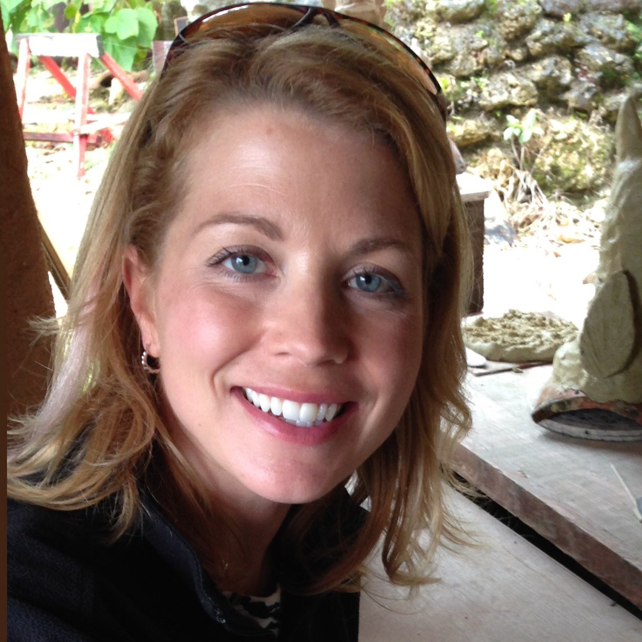 Professional non-profit manager at The University of Akron who enjoys Cleveland Indians Baseball & fine wine! University of Dayton Alum