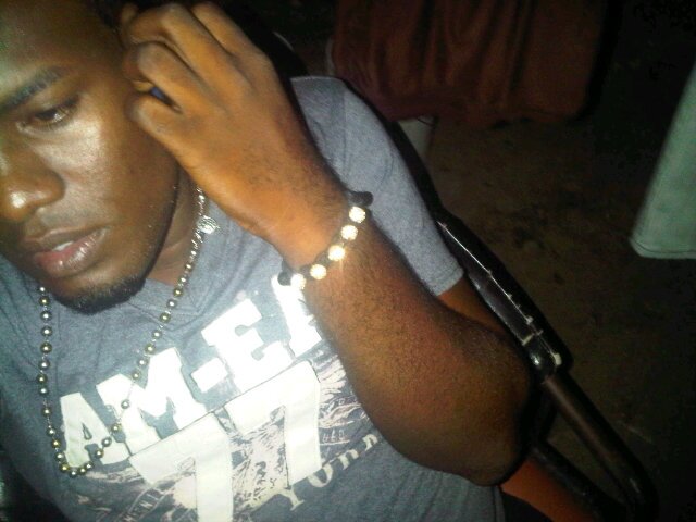 Aqui les dejo mi BBM Pin(223AB2FA) Mi Trabajo es hacer que tu música se expanda en RD y todo el Mundo, tiro 50 MIL COPIAS  CADA 3 Meses. !No te quedes!