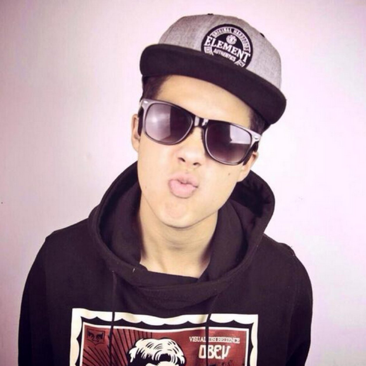Hi i am ximena and i love justin bieber and i love songs of one direction i am a sexy bread justin is the king of swaggy !!!!!!!