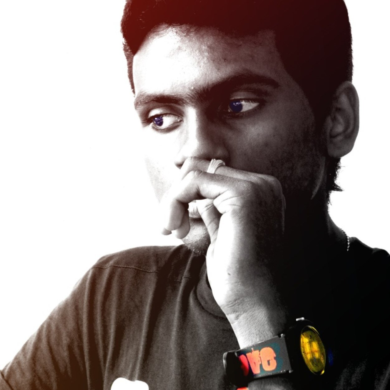 Hey guyssss..... Im new to twitter...... Follow me on facebook..... 

Here is my number : +919946652208
So call me maybe :p