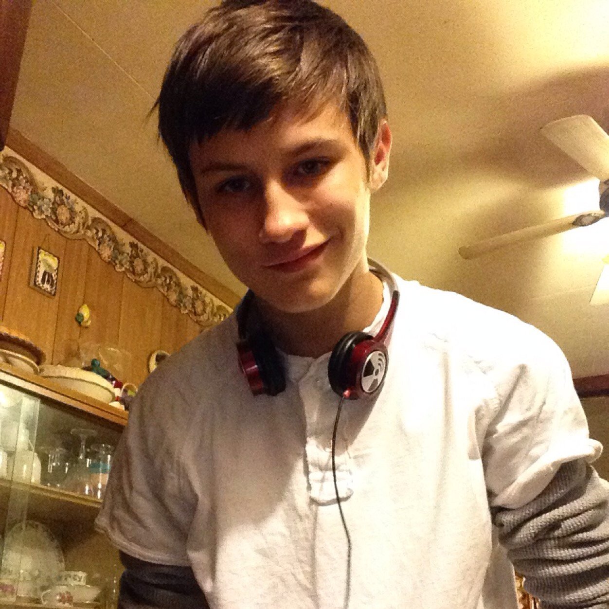 MTGTV4u's profile picture. Actor-director-crossdresser-comedian-Youtube host-business owner