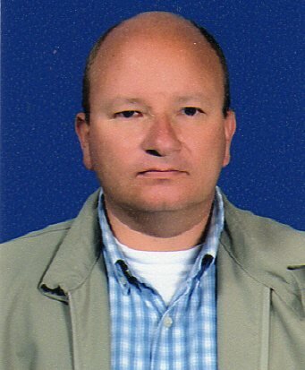 Ingeniero Civil, Constructor, Consultor, Avaluador.
