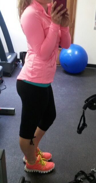 5'7 and hourglass. I have a love/hate relationship with fitness. Just trying to be the best version of me. :)