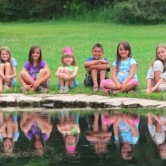 Grandmother to six beautiful grandchildren,quilter, love to cook and bake and happy to be here!