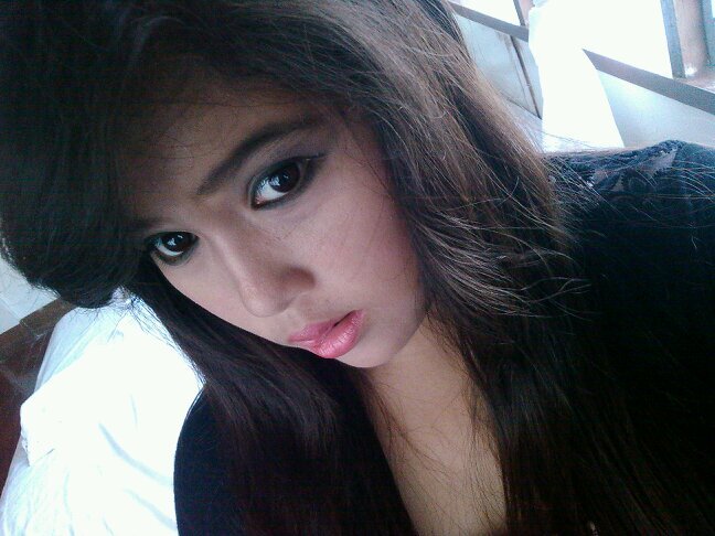 Want to know things 'bout me? easy. I LOVE EVERYTHING THAT HAS THE COLOR OF BLUE :3