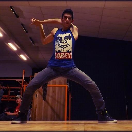 Bailo Electro dance, Amo a Les Twins *-* y estoy en Urban Beat Crew. LOVE SKRILLEX