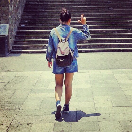 vitriayuni's profile picture. 