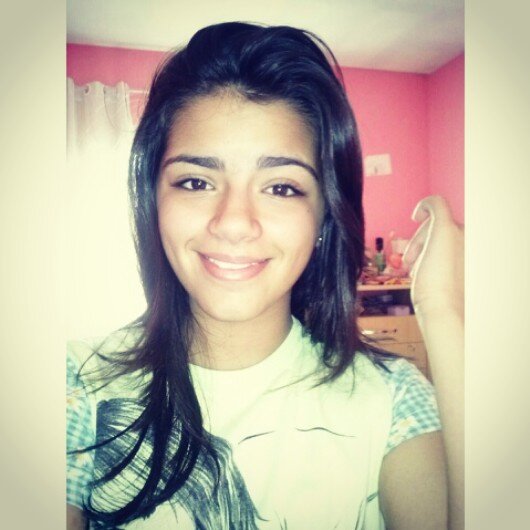 Mari_Moraiiiis's profile picture. 