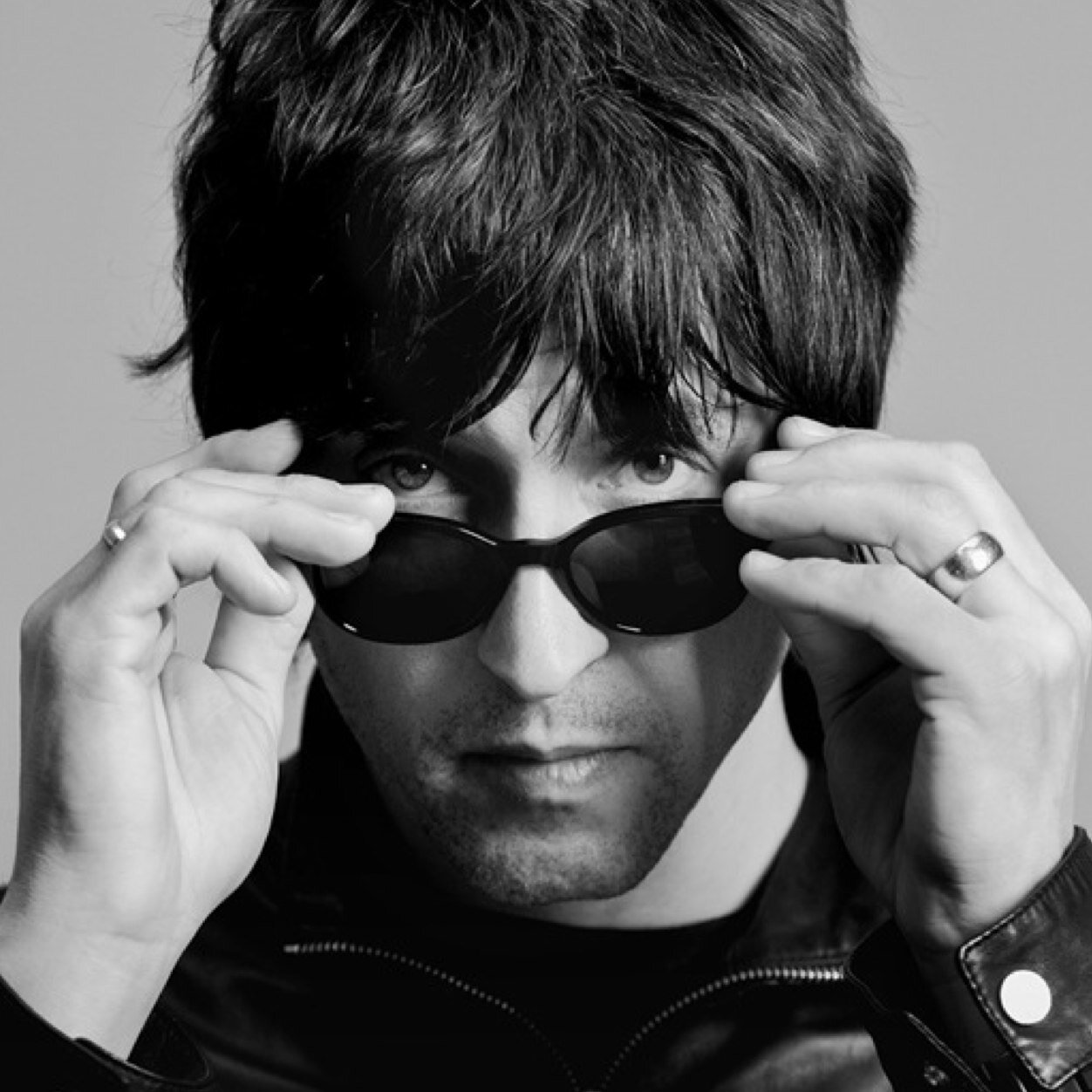 BeadyEye(HeavyStereo,oasis)のギタリスト、ゲム・アーチャーの画像＆インタビュー抜粋Botです。需要があるかわかりませんが愛のままに。英語のインタビューはなんちゃって翻訳。お察しの通り非常にソースが少ないので随時ゲム関連の物を募集中です。中の人(@0natsuha0)