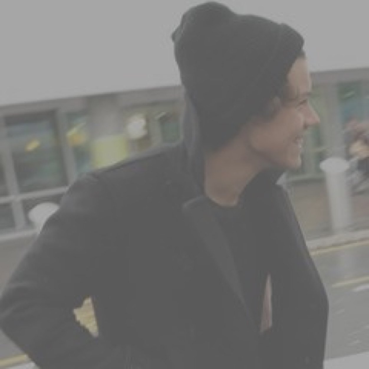 This is @haxrystyIes AND I WAS WONDERING IF YOU COULD CLICK THE LINK BELOW AND READ MY ZAYN FANFIC COMMENT AND VOTE THANK YOU