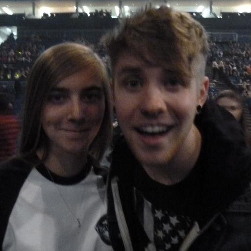 CourteneyJebby's profile picture. Summed up by my mottos 'weirdness is key' 'good moments bring good high fives'. socially awkward yet outgoing (together). into really varied music genres.Bacon.