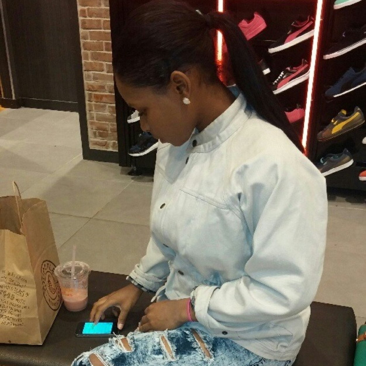 Thanks2MyPlug's profile picture. Multifaceted 💖