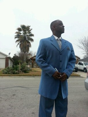 derrickalex19's profile picture. 