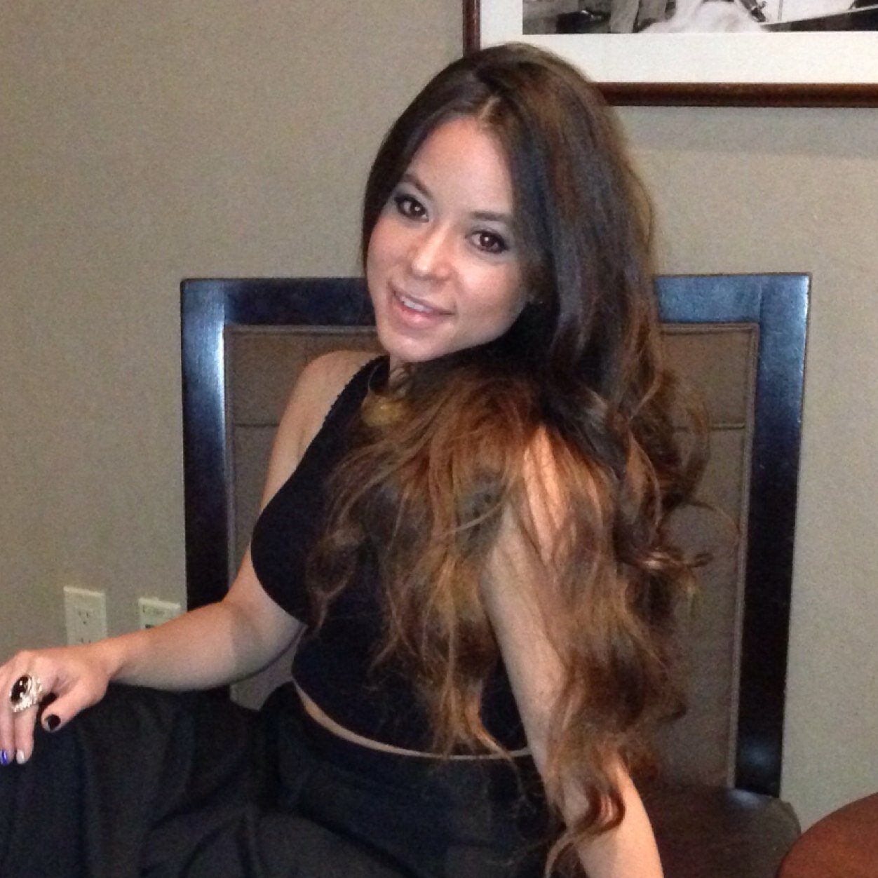 lindaluvvv's profile picture. Not just a memory, it’s an experience... Event Stylist 🎉Fashion 👠Beauty 💄Nail Artist 💅🏻Mommy 🌸 Fitness💪🏻 IG: craftchicboutiqueevents📱