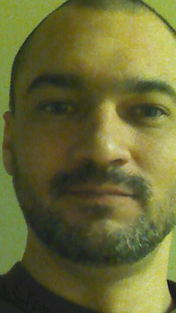 zcrane11_r's profile picture. 