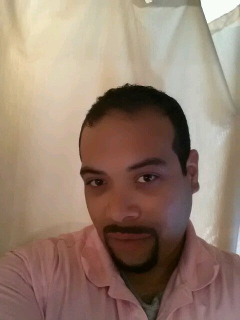 Hotel Front desk and concierge. Love to travel and party!