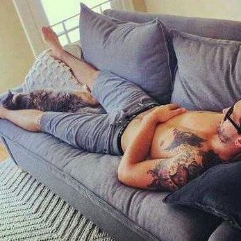Horny Guy who respect Girls..18+ only