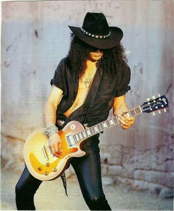 soy guitarrista batero y bajista.