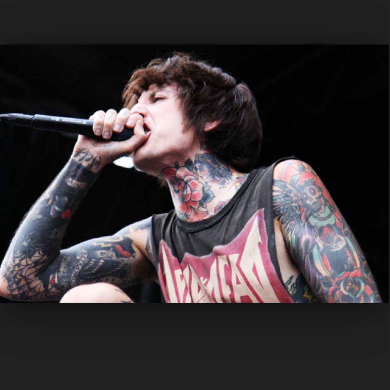 kelkel32184322's profile picture. im just here for famous people tweets tbh and i obsess over bands c: