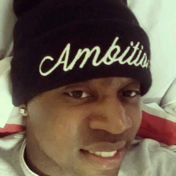 deezze_nuttz's profile picture. 