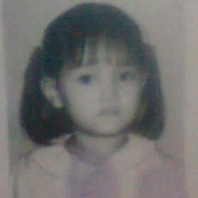 Shelvi nurlita | SMK Negeri 1 Lamongan | Love Allah, My parents, My Sister, and Ferdi