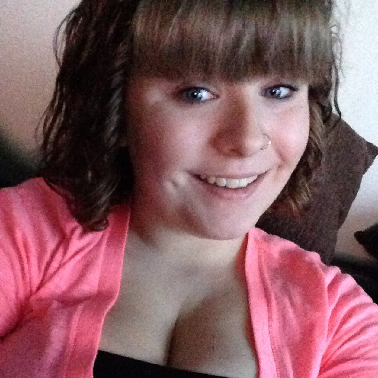 19 years young; Lifes going good. RIP Jennifer-lynn Clements forever and always sissy