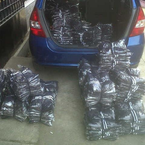 Pabrik Kaos Polos Kualitas Distro ada bnyk varian warna- Menerima Sablon/Bordir. Info sms 087879857174/ BB 289883eb follow @papoymanufaktur