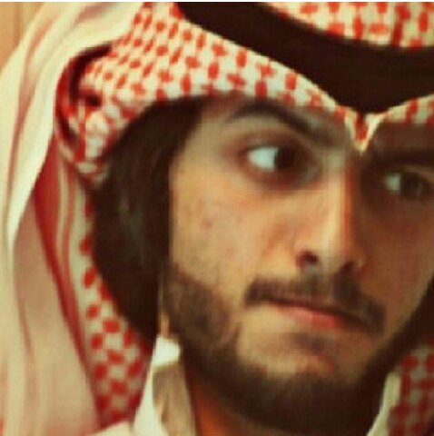 ' امتلك الثقه في حديثي
وفي تفكيري و في احترامي
واعرف جيدا من انا ومن اكون
لذا لا احتاج ملاحظات ​​البعض ̮~o).