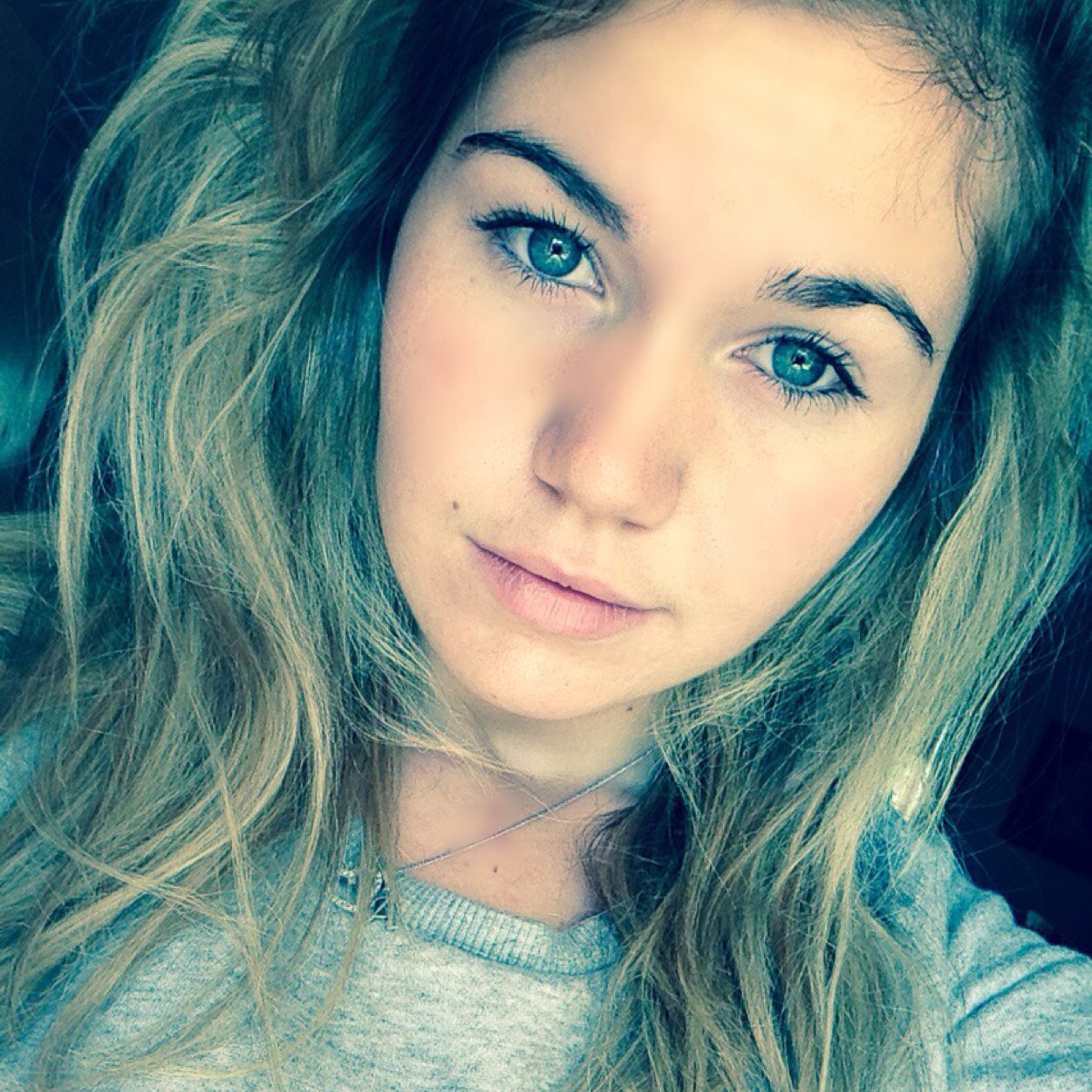 abby120898's profile picture. Just another Teen trying to find my place in this W o n d e r L a n d_#[∞]_♡Work hard,Play hard, but most importantly[Ɨ]♡Pray hard//♡7c88b63f-BBM